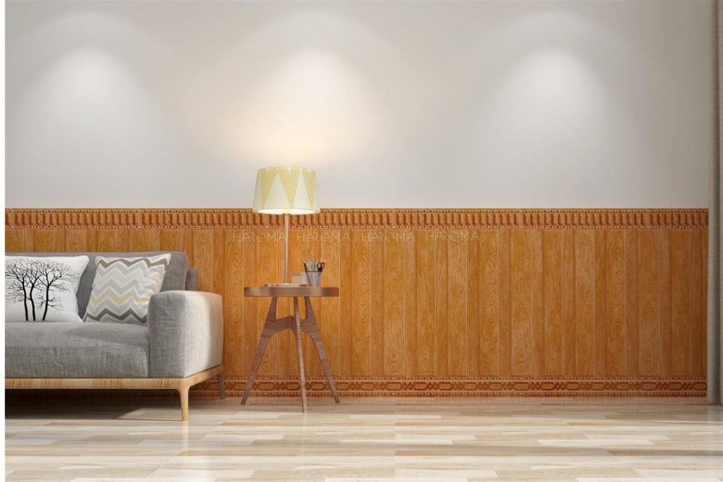Chân tường phải được vệ sinh sạch sẽ, không bám bụi bẩn thì mới có thể ốp tấm nhựa lên