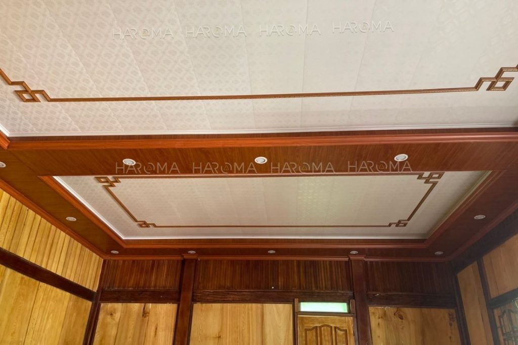 Diện tích thi công tấm nhựa ốp trần ảnh hưởng trực tiếp đến báo giá thi công trọn gói