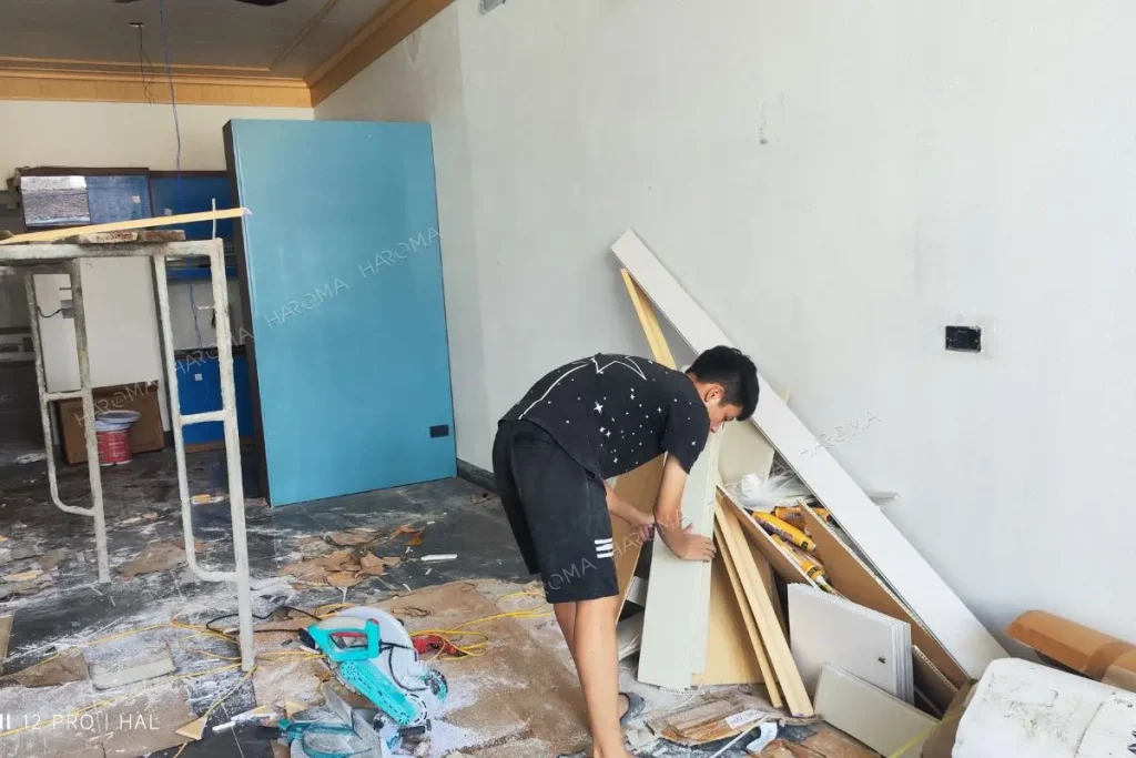 Khi tự thi công tấm nhựa nano tại nhà bạn sẽ gặp phải một số rủi ro không mong muốn