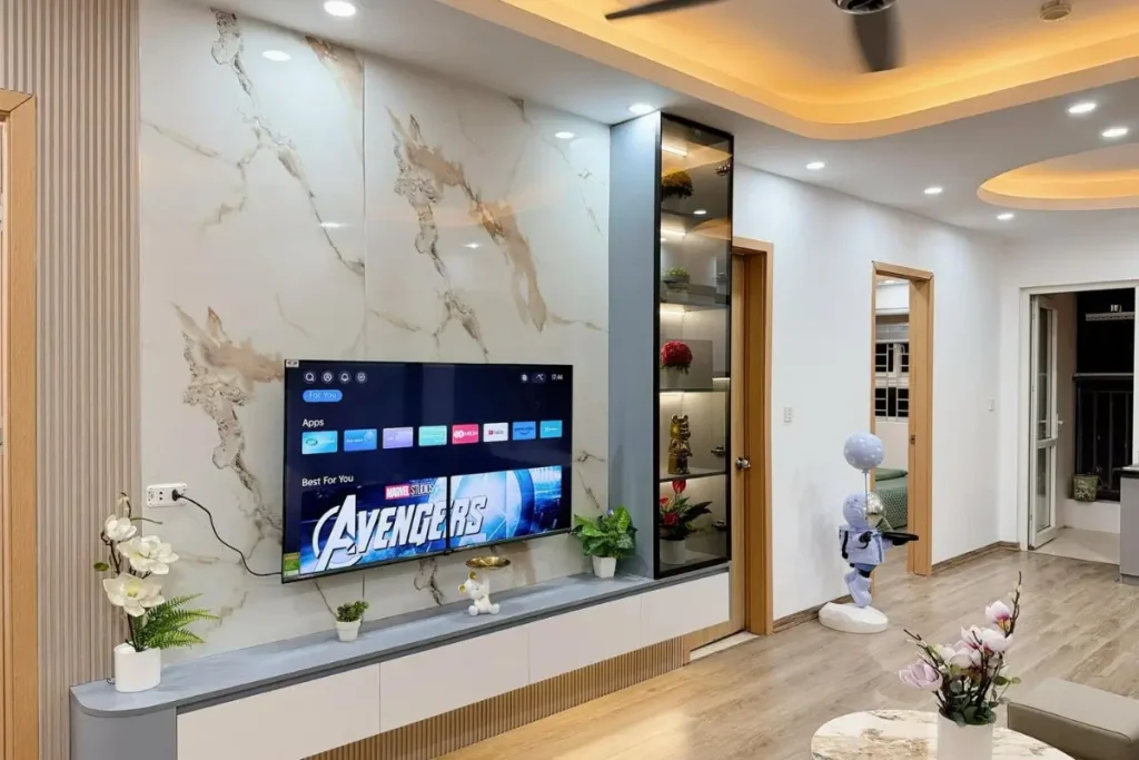 Tấm PVC vân đá phù hợp với những gia chủ mong muốn cải tạo không gian sống với giá thành phải chăng