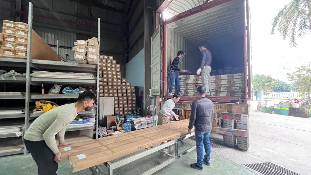 Thị trường tấm nhựa ốp tường trần hiện nay khá đang dạng với nhiều dòng vật liệu mới