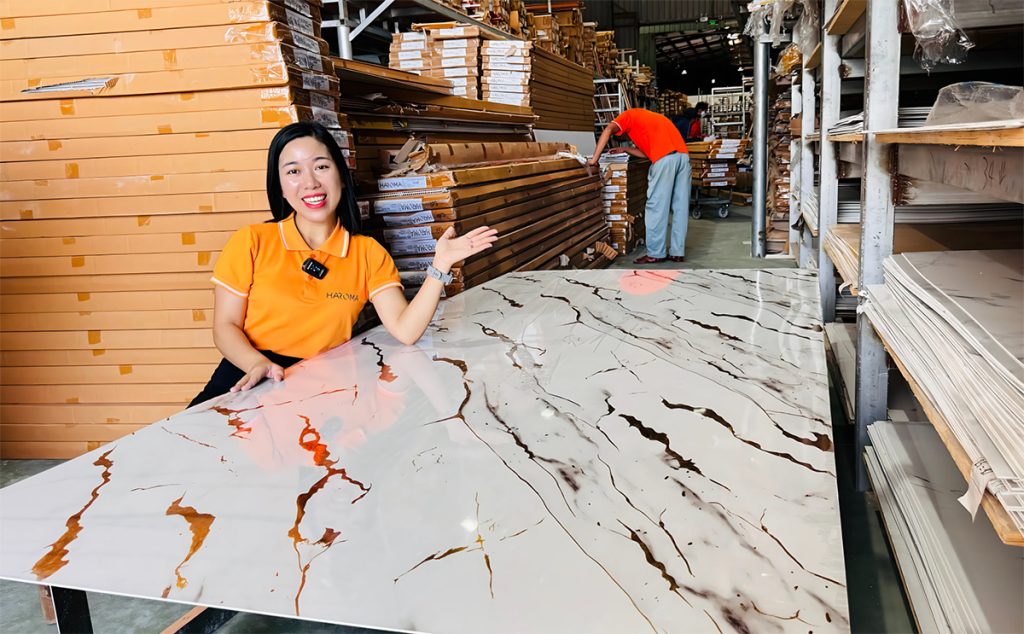 Tấm PVC vân đá - Vật liệu sở hữu thiết kế giả đá sang trọng