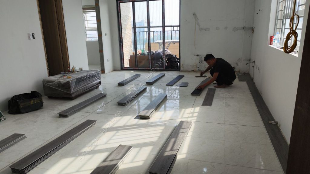 Sàn nhựa giả gỗ có cách thi công đơn giản cùng khả năng chống ẩm mốc, mối mọt