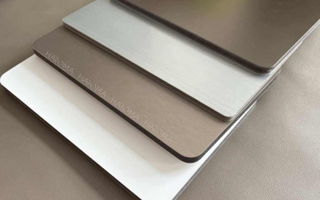 Chất liệu cốt, độ dày là một trong những yếu tố tác động đến giá tấm ốp than tre