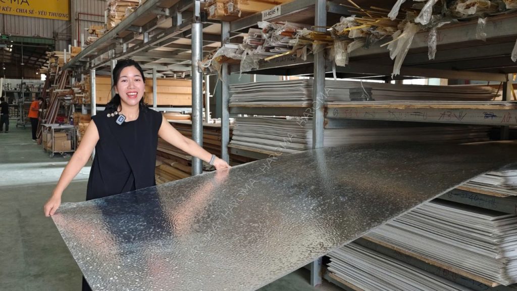 Tấm ốp than tren - Vật liệu ốp tường xu hướng mới sở hữu nhiều ưu điểm nổi bật