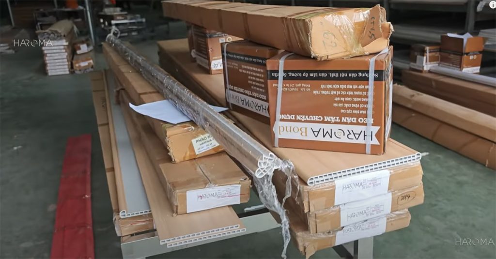 Chuẩn bị vật tư thi công mặt bậc cầu thang nhựa giả gỗ