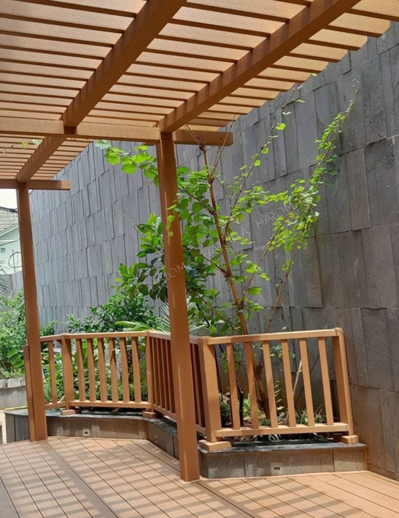 Thiết kế lan can và hàng rào với thiết kế giả gỗ sang trọng