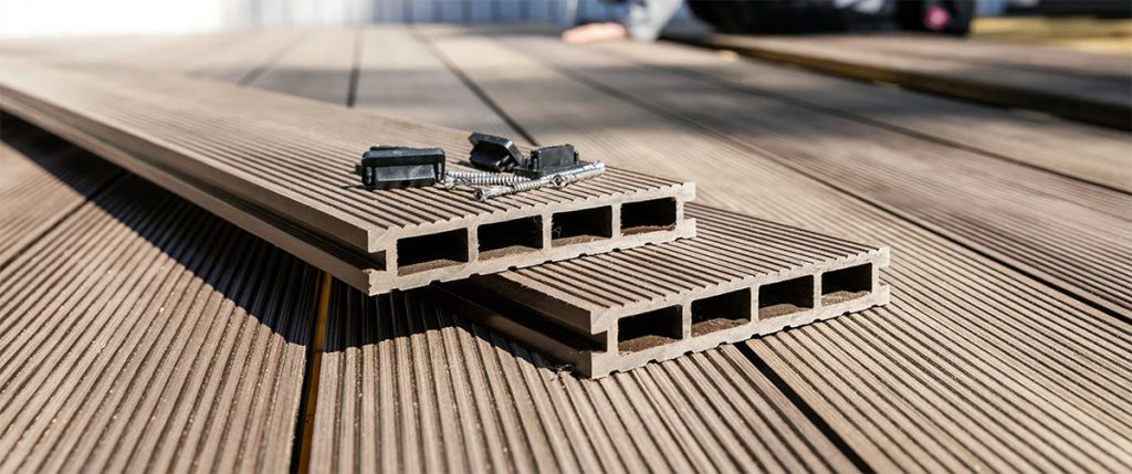 Sàn gỗ nhựa ngoài trời có độ bền bỉ cao, có khả năng chống ẩm mốc, mối mọt