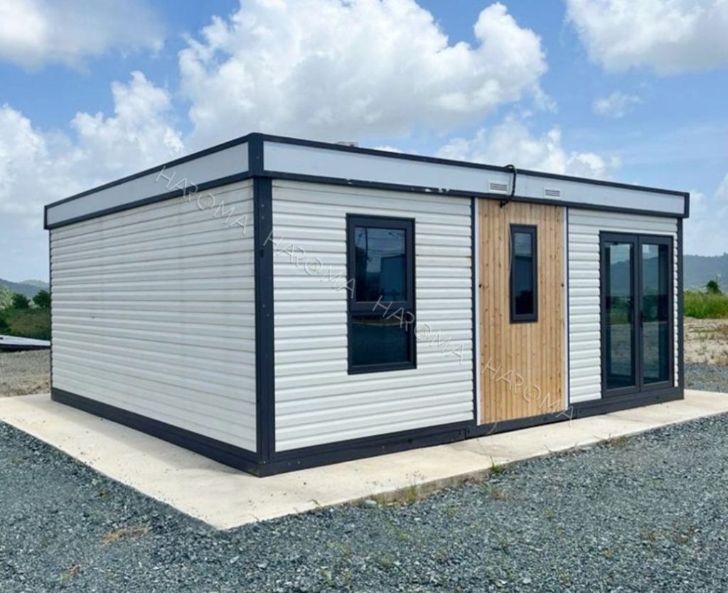Ứng dụng tấm panel trong trang trí tường trần ngoài trời