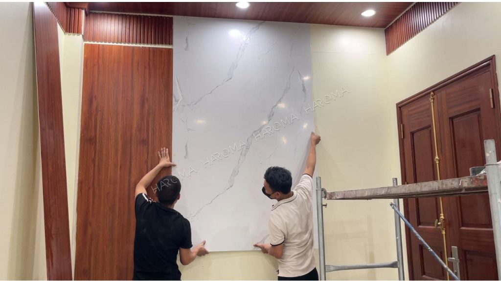 Tấm nhựa giả đá PVC trọng lượng nhẹ, thi công đơn giản thích hợp trang trí cho nhiều kiểu không gian