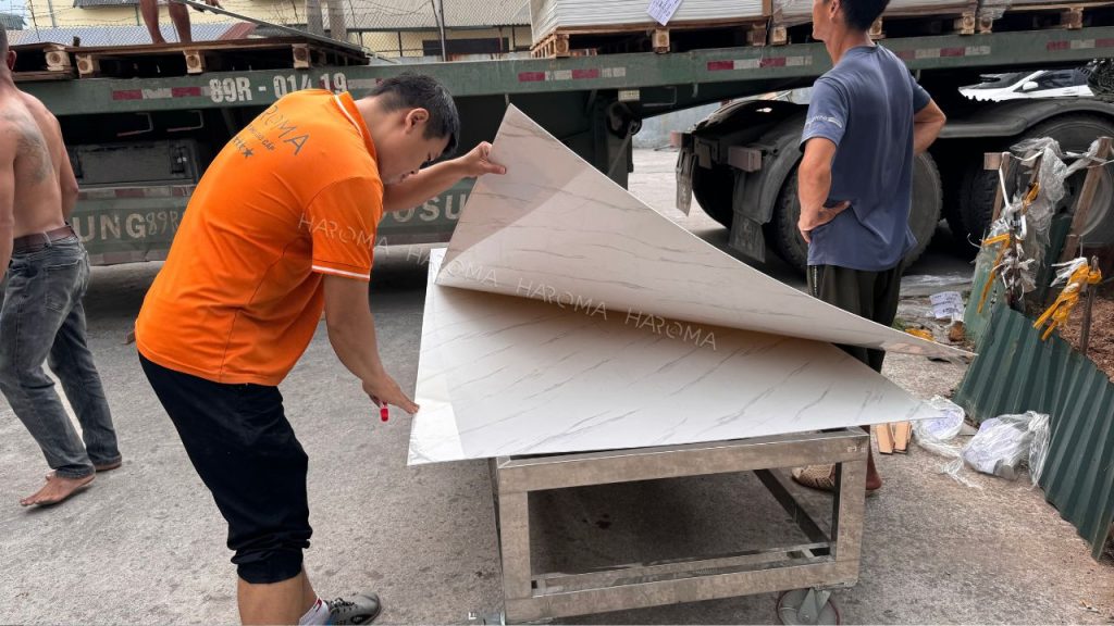 Haroma - Địa chỉ cung cấp Tấm PVC vân đá tại Lào Cai uy tín giá tốt