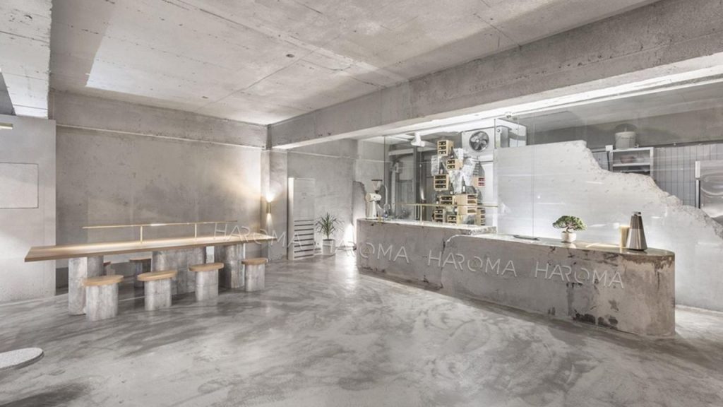 Trường hợp thi công ốp tường bằng tấm ốp than tre với tường bê tông