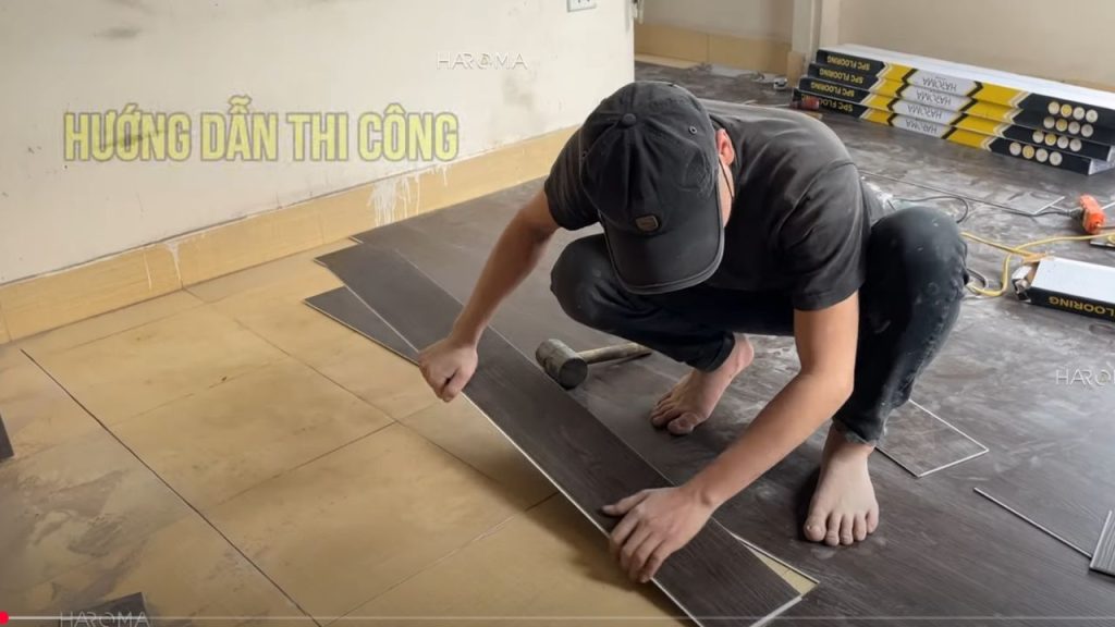 Thi công sàn nhựa giả gỗ giúp cải tạo nền nhà chuẩn kỹ thuật