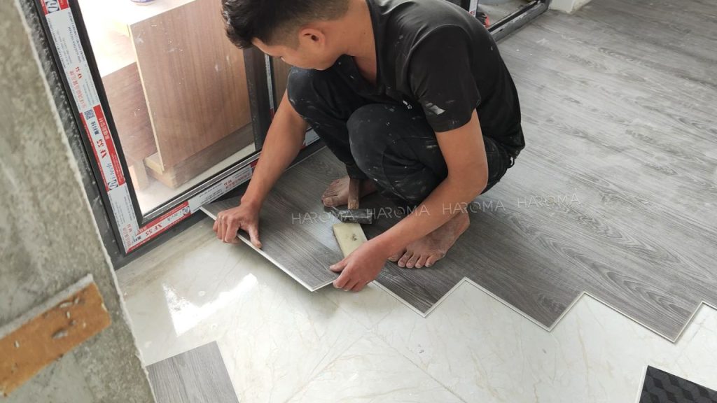 Sàn nhựa giả gỗ có cách thức thi công đơn giản nhờ thiết kế thông minh