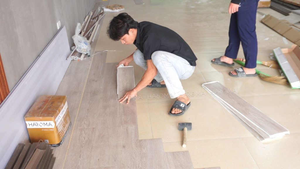 Thi công lắp đặt sàn nhựa chuẩn kỹ thuật
