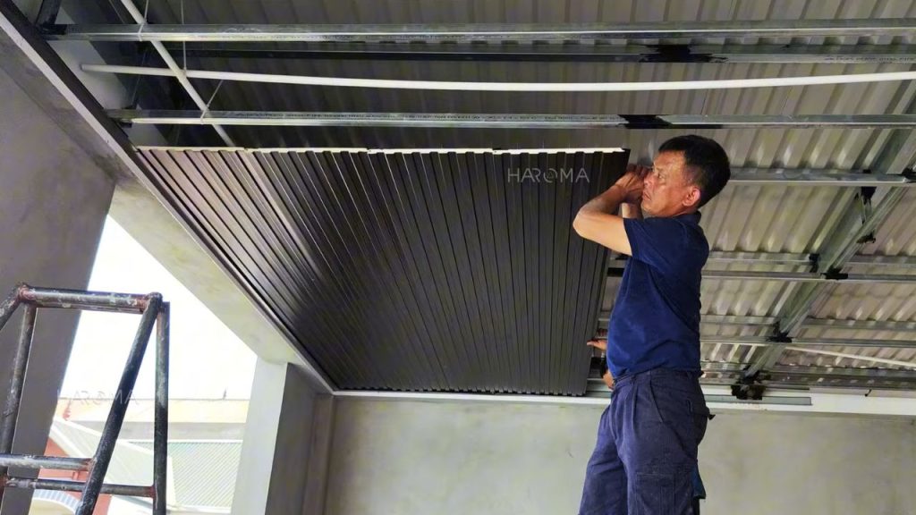 Thi công ghép tấm panel làm trần