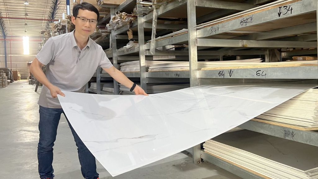 Tấm ốp nhựa có khả năng chống cháy, ngăn cháy lan