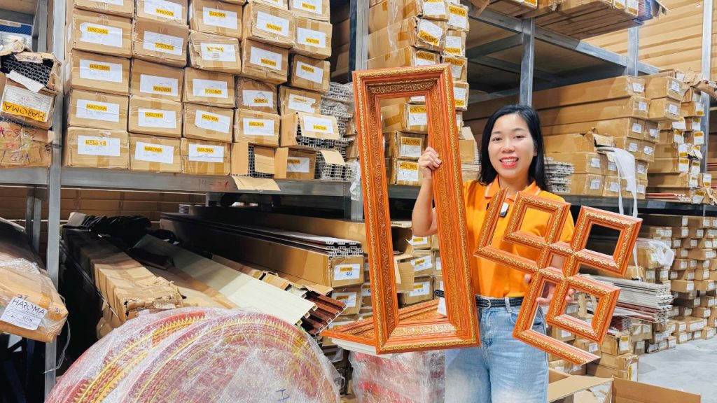 Phụ kiện phào chỉ nhựa cũng là yếu tố tác động đến chi phí thi công hoàn thiện