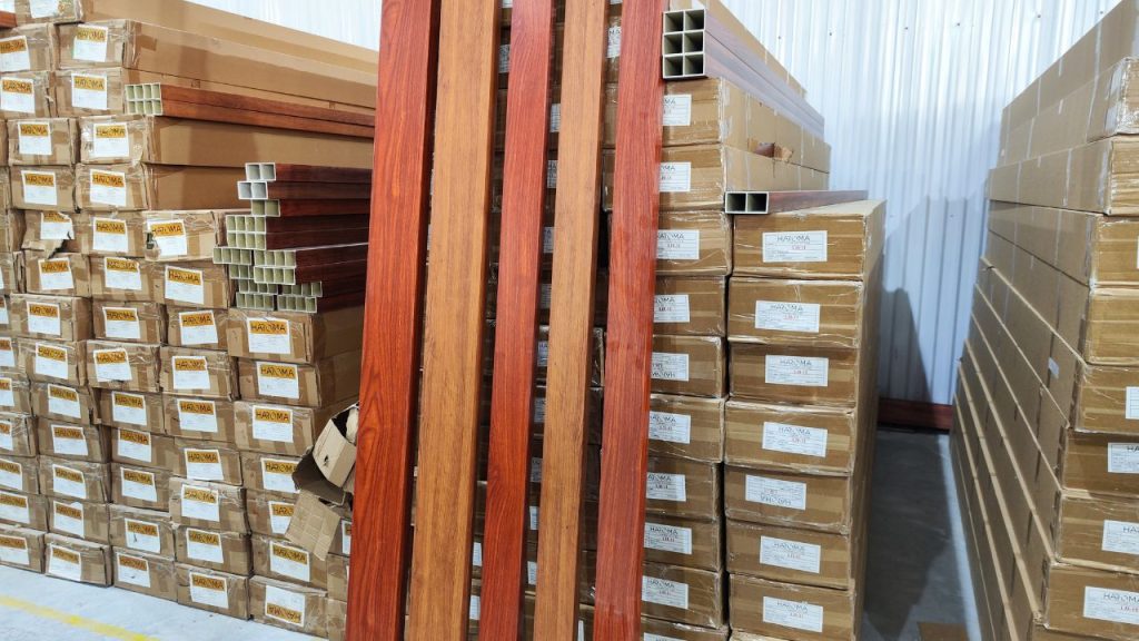 Ứng dụng của thanh lam hộp nhựa vân gỗ trong trang trí nội thất
