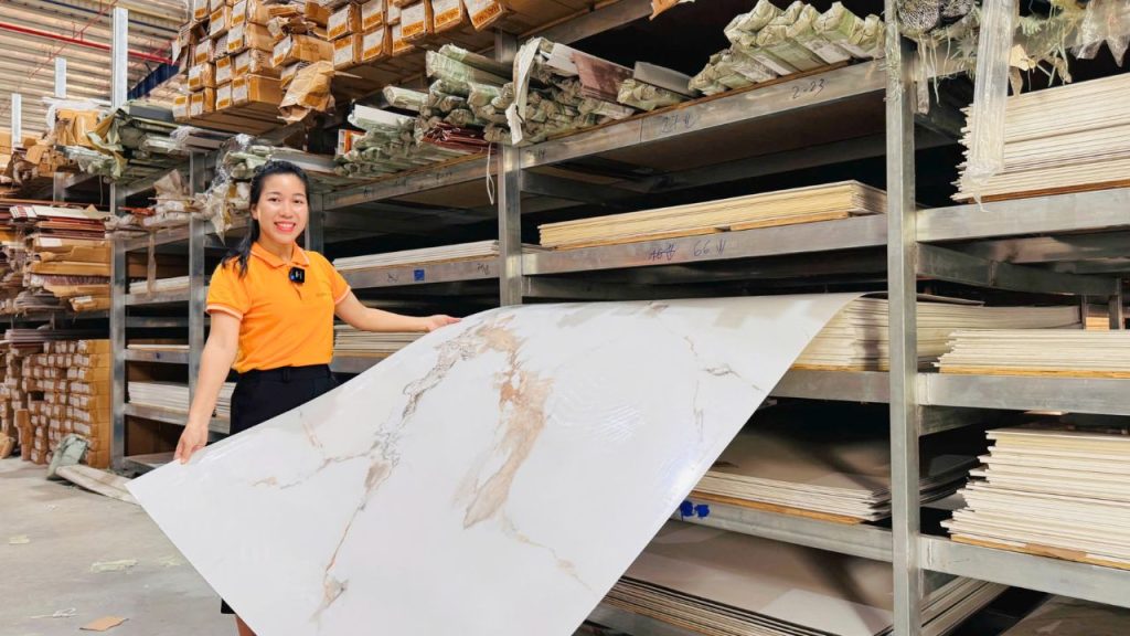 Haroma cung cấp phào chỉ thi công PVC vân đá