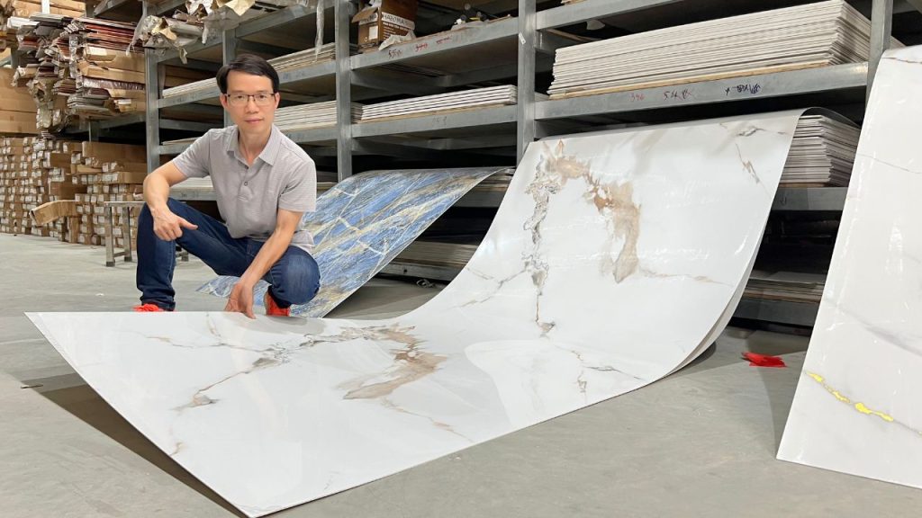 Tấm PVC vân đá giá chỉ hơn 100k/m2